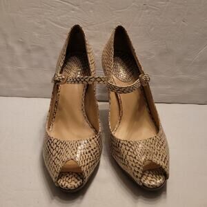 Nike Air Cole Haan's Women's Gray and Tan Leather Heels Size 7B